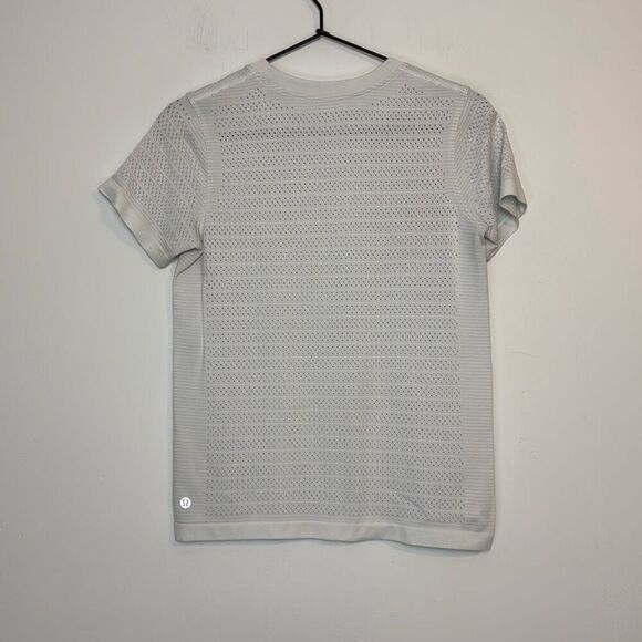 Lululemon Swiftly Breathe Perforated Short Sleeve Crew Neck Tee White 4 - Picture 4 of 6